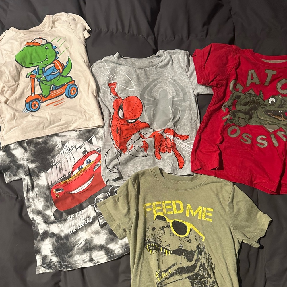 Toddler graphic t shirt lot